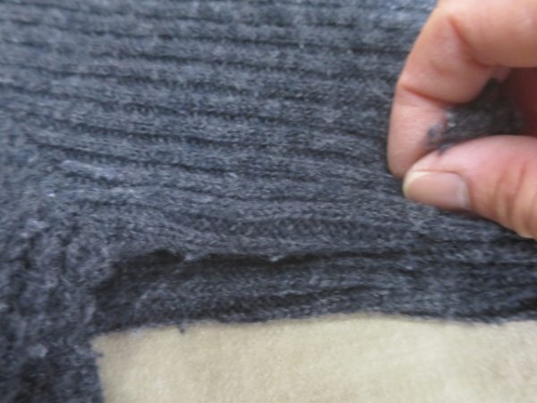 クリーニングで毛玉は取ってくれる？料金や無料対応できる宅配サービス6選を紹介