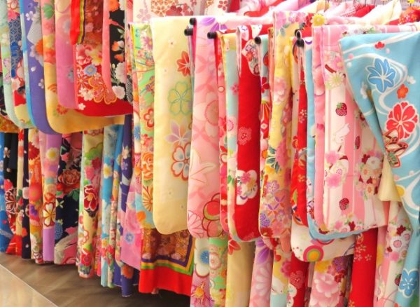 着物の宅配クリーニングおすすめ5選！頻度や料金相場、普段のお手入れ方法もくわしく解説