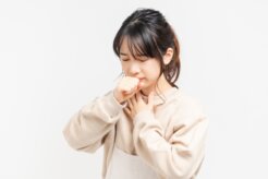 エアコンを付けると咳が出る!?その特徴と原因を解説